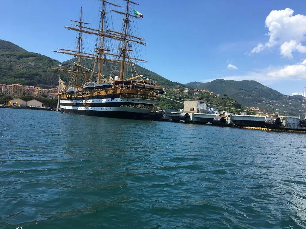 Tre Pini Apartment La Spezia 0*,